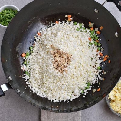 Cauliflower “Fried Rice” recipe - step 5