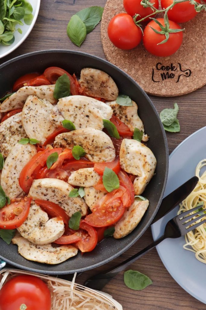 Chicken Breast with Tomatoes and Garlic