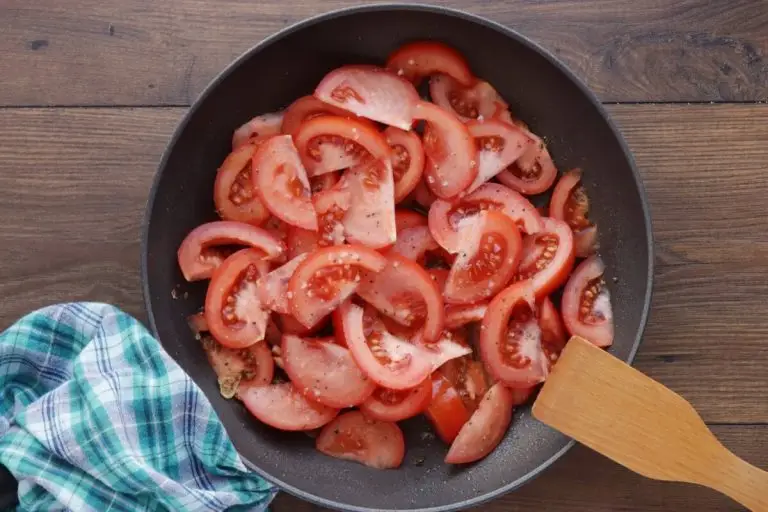 Step 4 - Chicken Breast with Tomatoes and Garlic