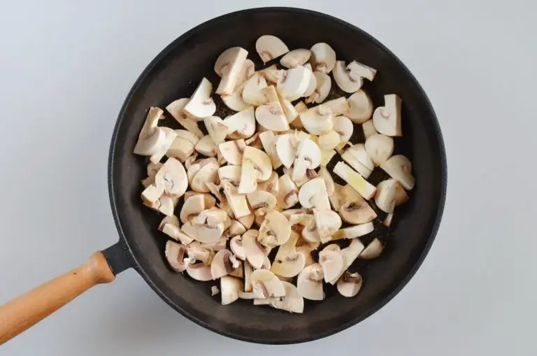 Step 1 - Creamy Herb Mushroom Chicken