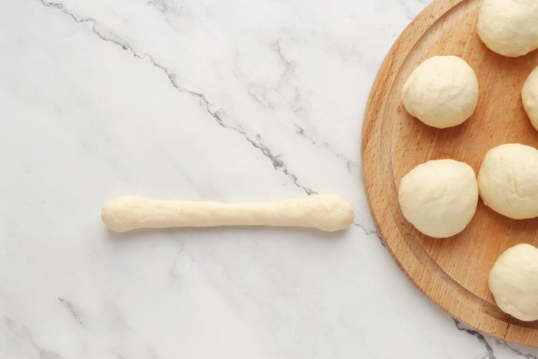 Step 8 - Easter Bird Bread Rolls