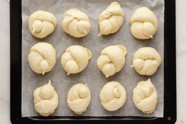 Step 10 - Easter Bird Bread Rolls
