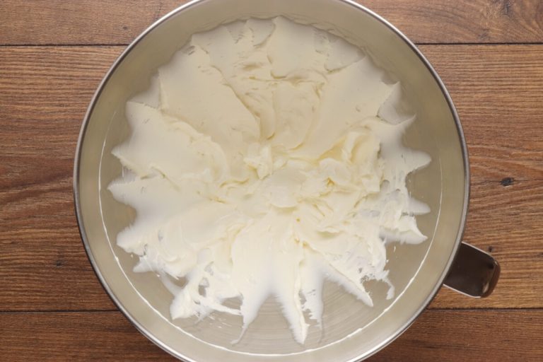 Step 1 - Easter Bunny Tail Truffles