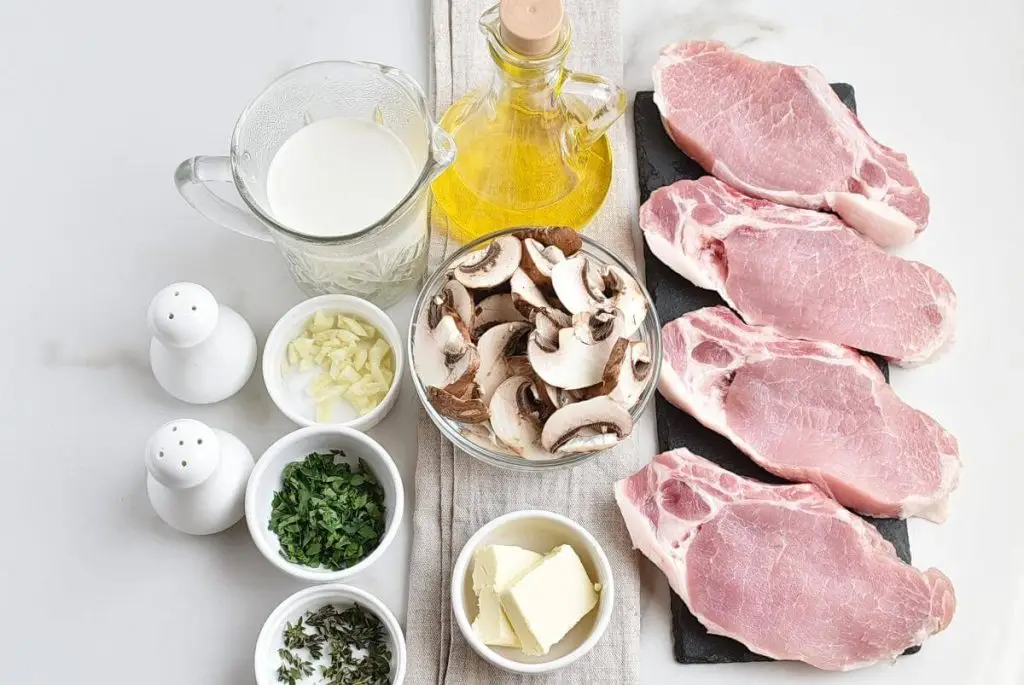 Pork Chops with Creamy Mushroom Sauce