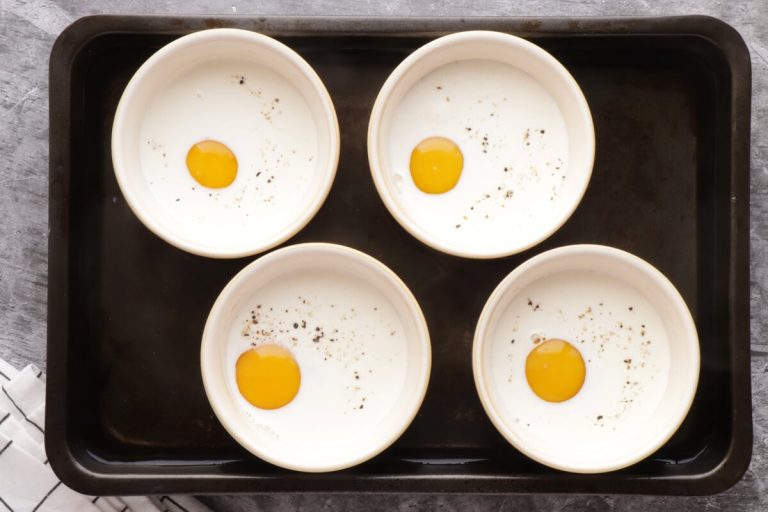 Step 7 - Eggs en Cocotte