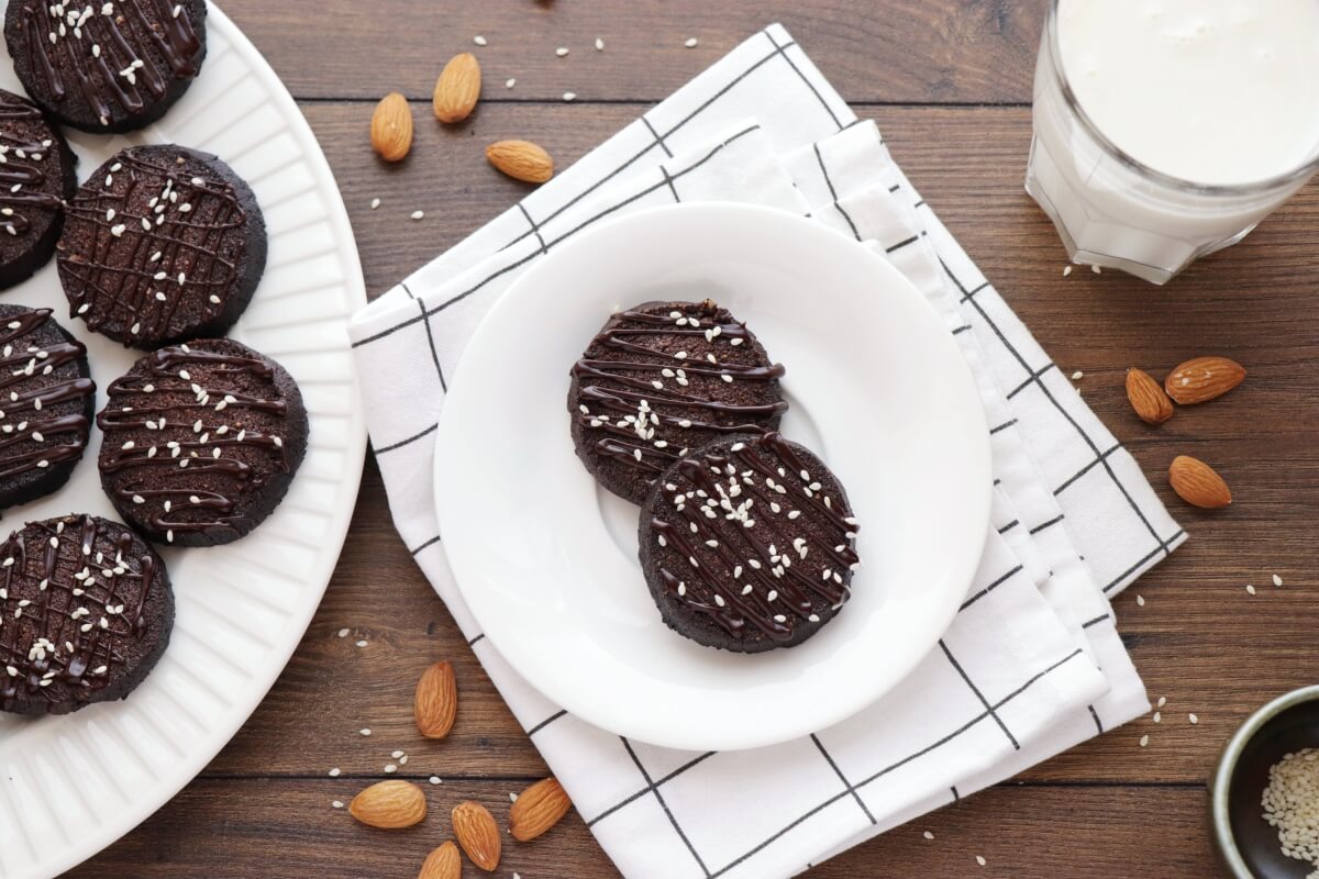 Low-Carb Chocolate Cookies Recipe-Keto Chocolate Cookies-Best Keto Chocolate Cookies