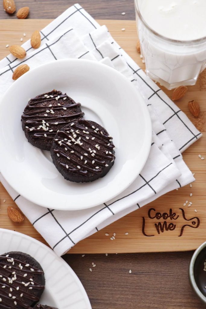 Low-Carb Chocolate Cookies