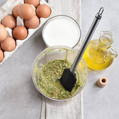 Mint-Pesto Baked Eggs recipe - step 2