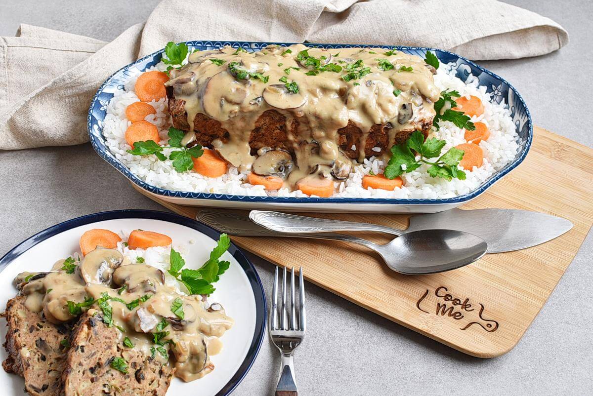 Mushroom Meatloaf with Mushroom Gravy