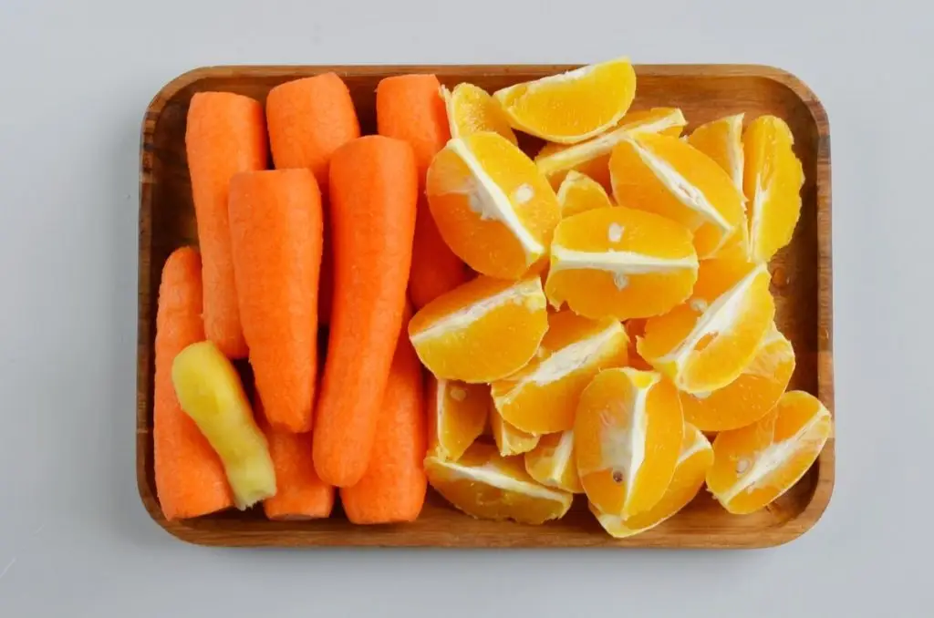 Ingredients for Orange Carrot Ginger Juice