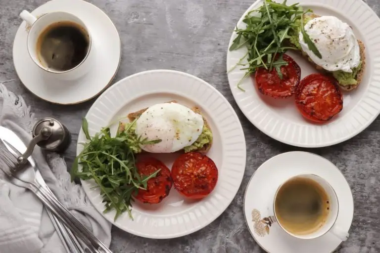 Step 5 - Poached Eggs with Smashed Avocado and Tomatoes
