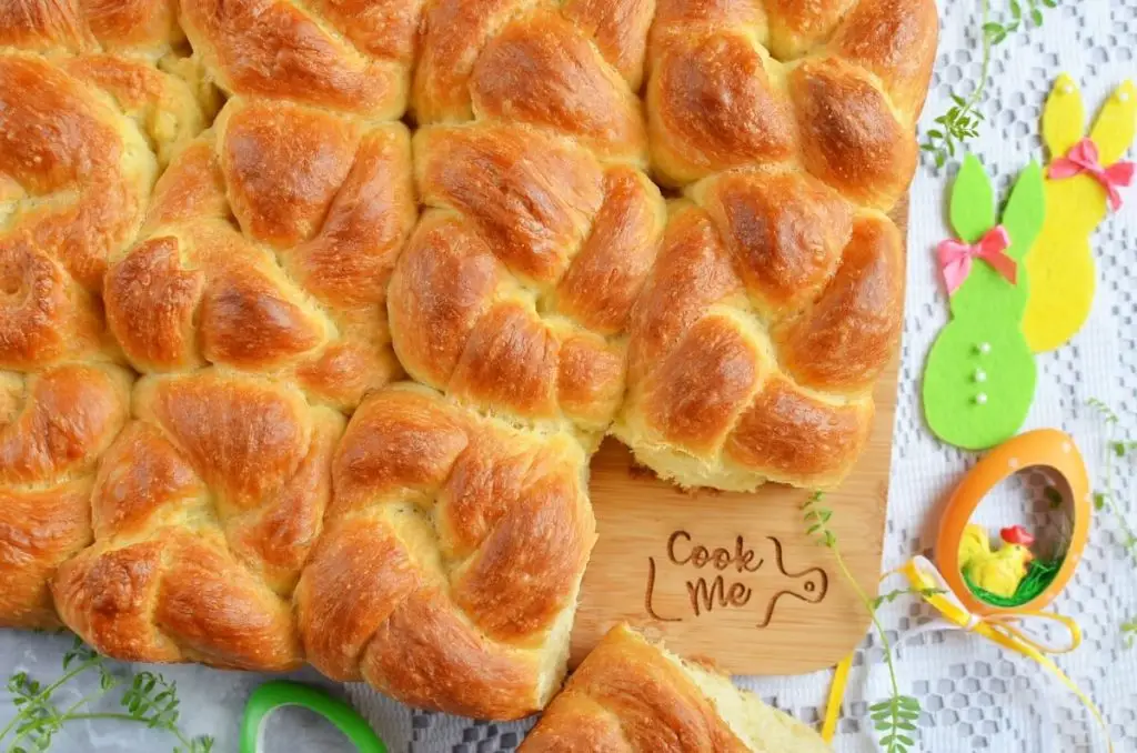 Pull-Apart Challah Rolls