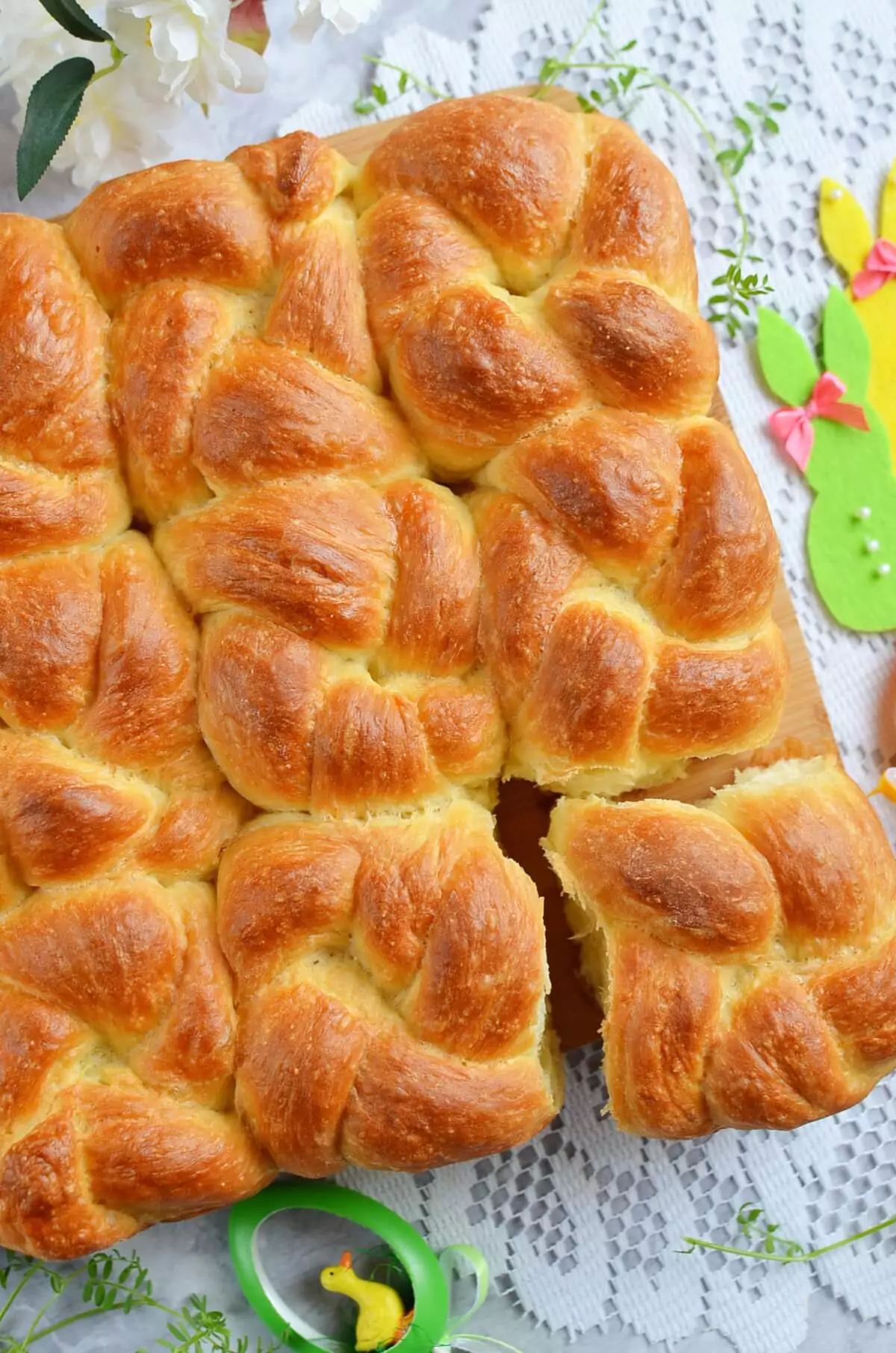 Pull-Apart Challah Rolls