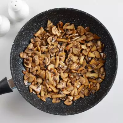 Russian Mushroom and Potato Soup recipe - step 4