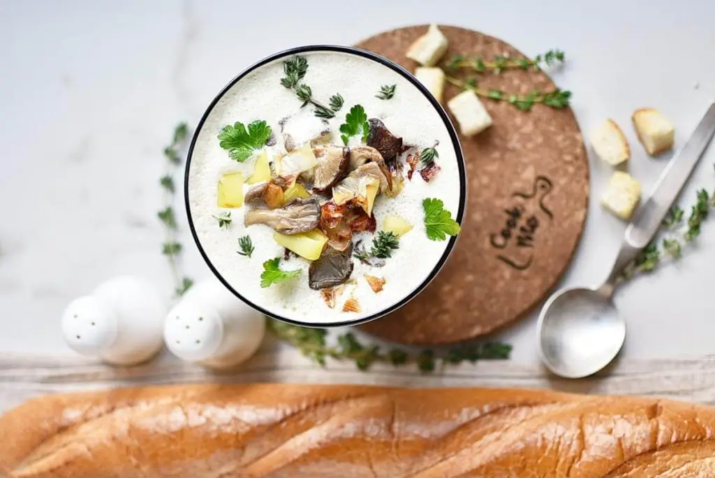 Shiitake Oyster Mushroom Soup
