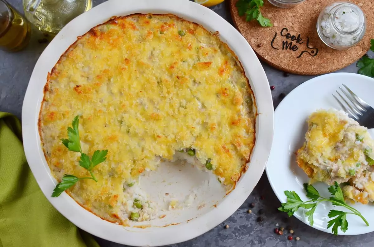 Tuna, Cheese, and Rice Casserole