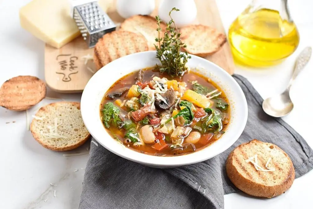 White Bean Tomato Mushroom Soup