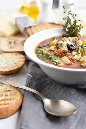 White Bean Tomato Mushroom Soup