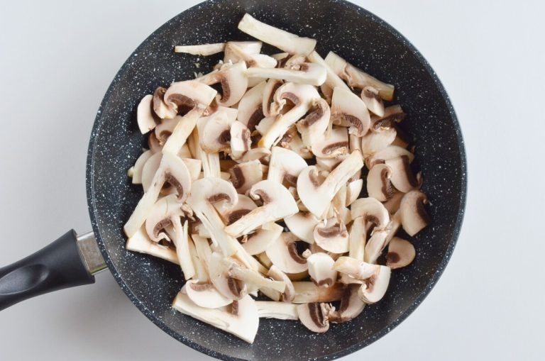 Step 4 - 15-Minute Garlic Mushroom Pasta