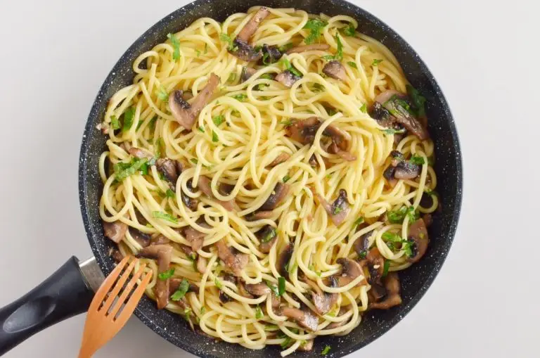 Step 7 - 15-Minute Garlic Mushroom Pasta