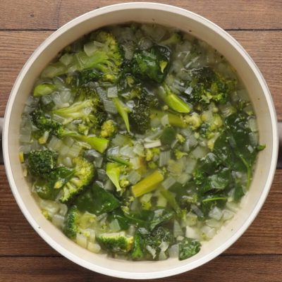 Healthy Vegan Broccoli & Basil Soup recipe - step 3