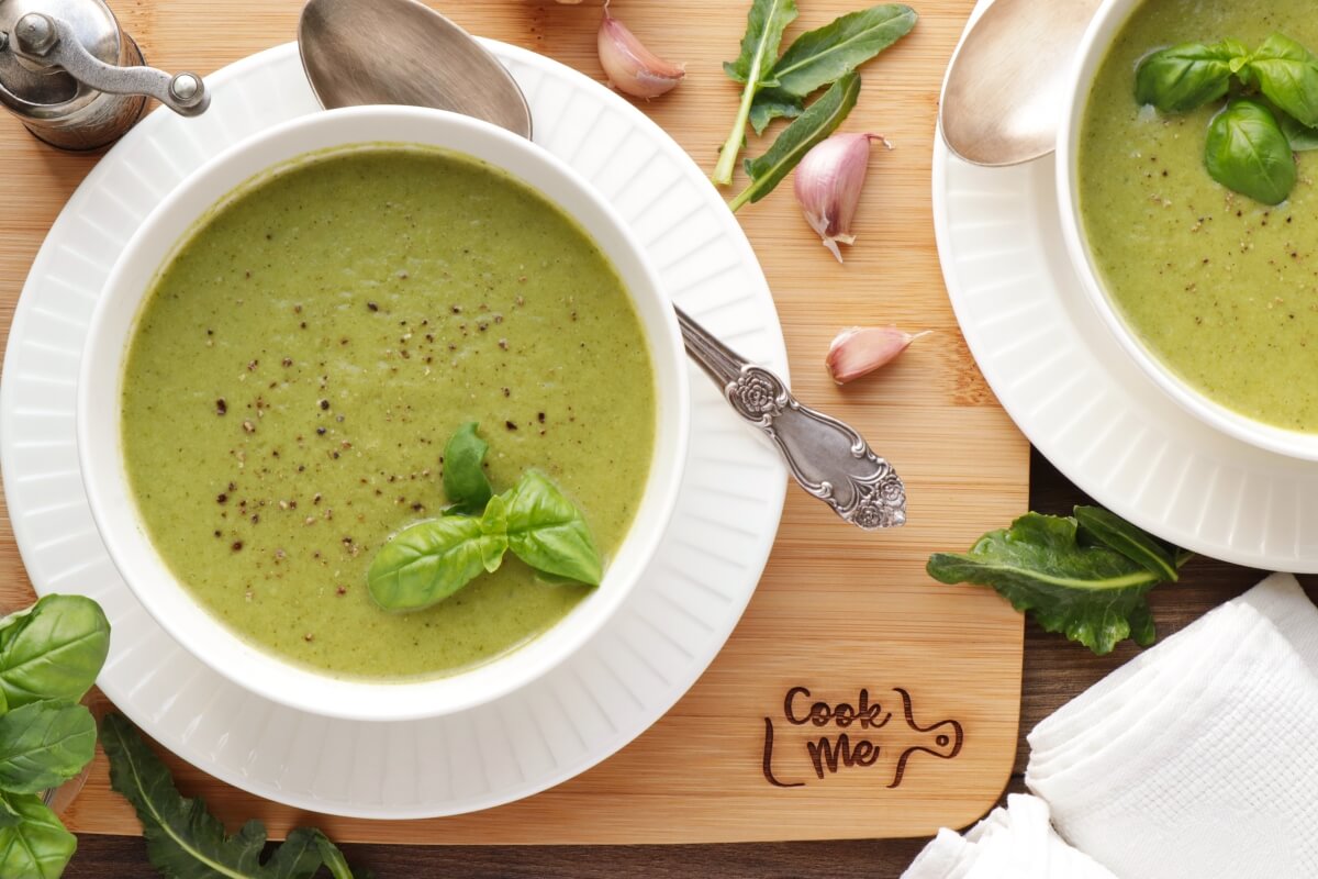 Healthy Vegan Broccoli Basil Soup