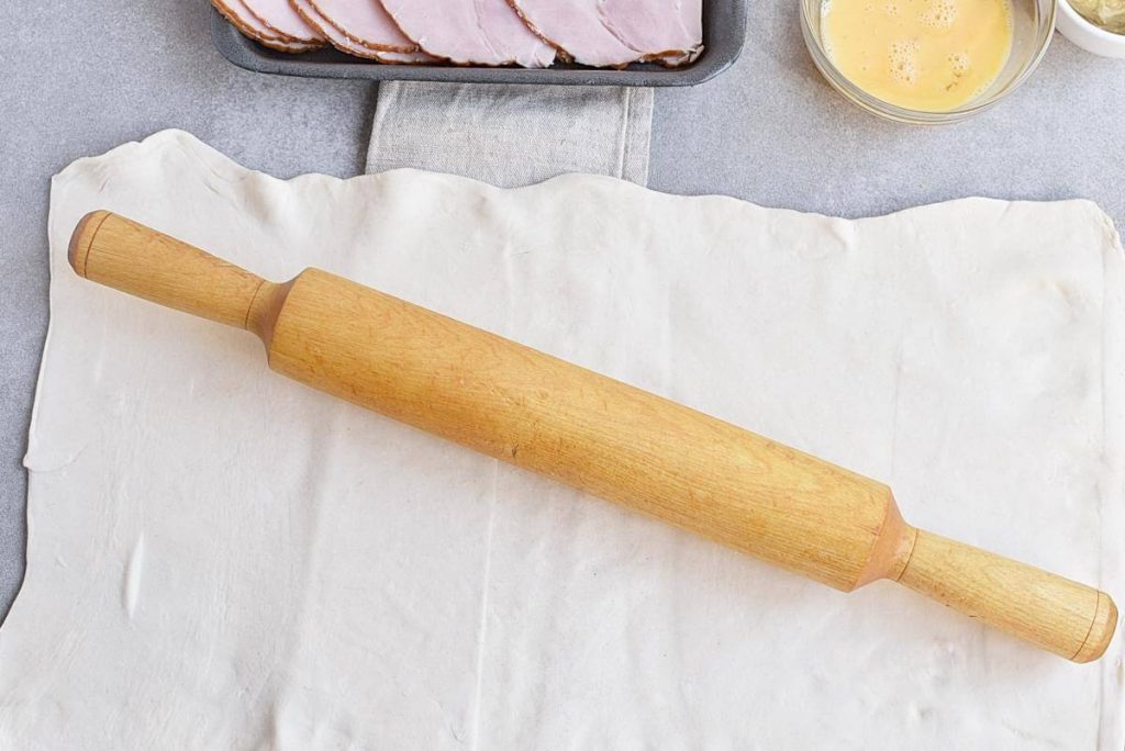 Ham & Cheese Savory Palmiers recipe - step 2
