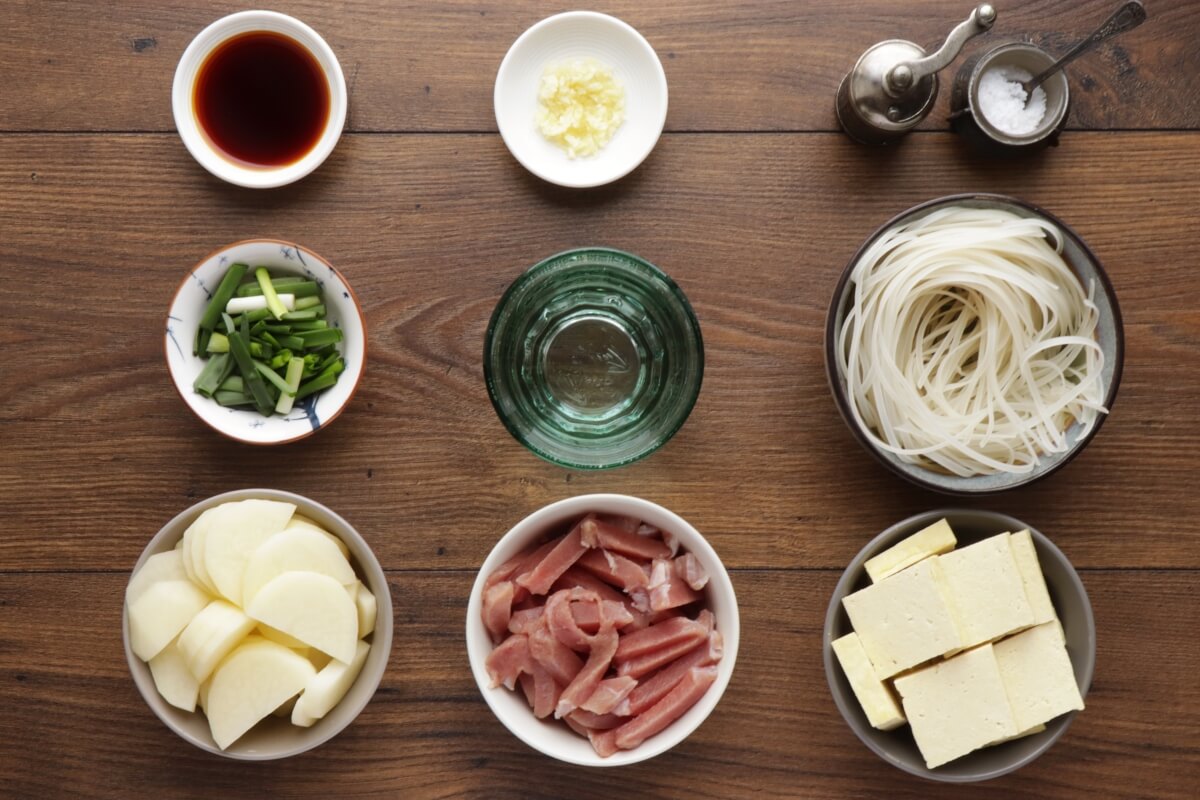 Ingridiens for Korean Potato Soup with Beef – Gamjaguk