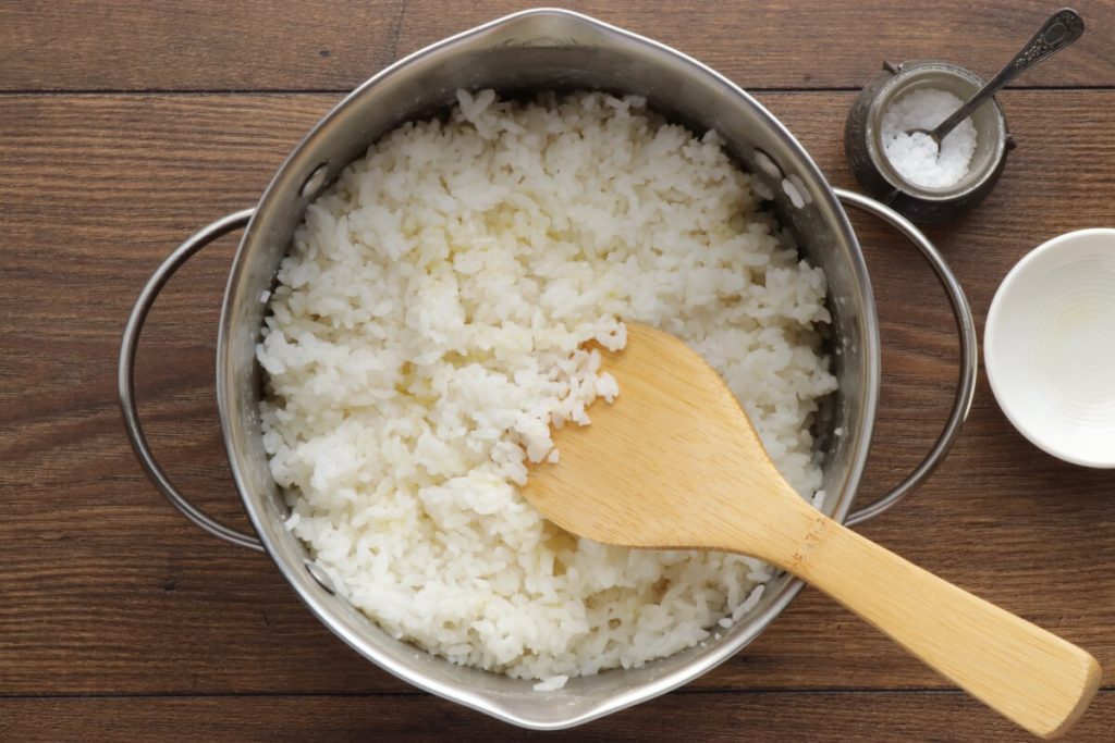 Korean Tuna Mayo Rice Balls recipe - step 3