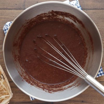 Low-Carb Chocolate Zucchini Muffins recipe - step 5