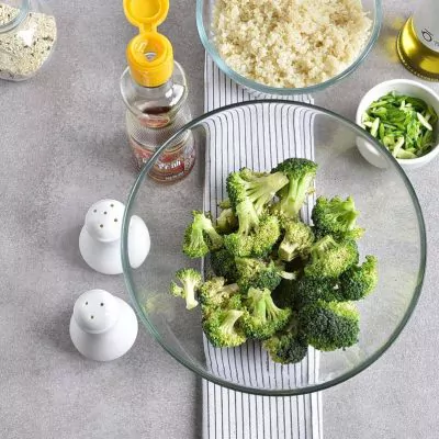 Meal-Prep Honey Sesame Chicken with Broccoli recipe - step 7