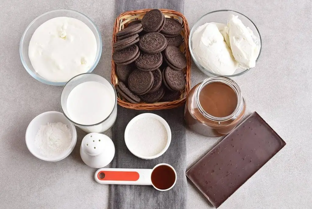 Ingredients for Easy No Bake Nutella Pie