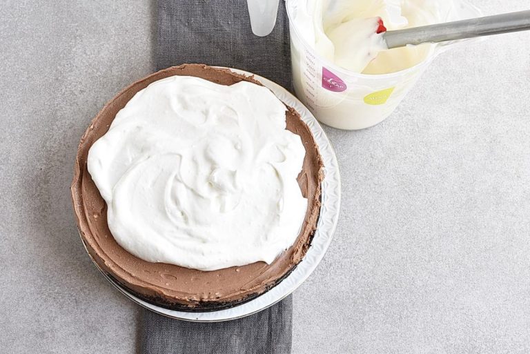 Step 8 - Easy No Bake Nutella Pie