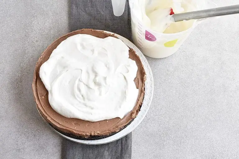Step 8 - Easy No Bake Nutella Pie