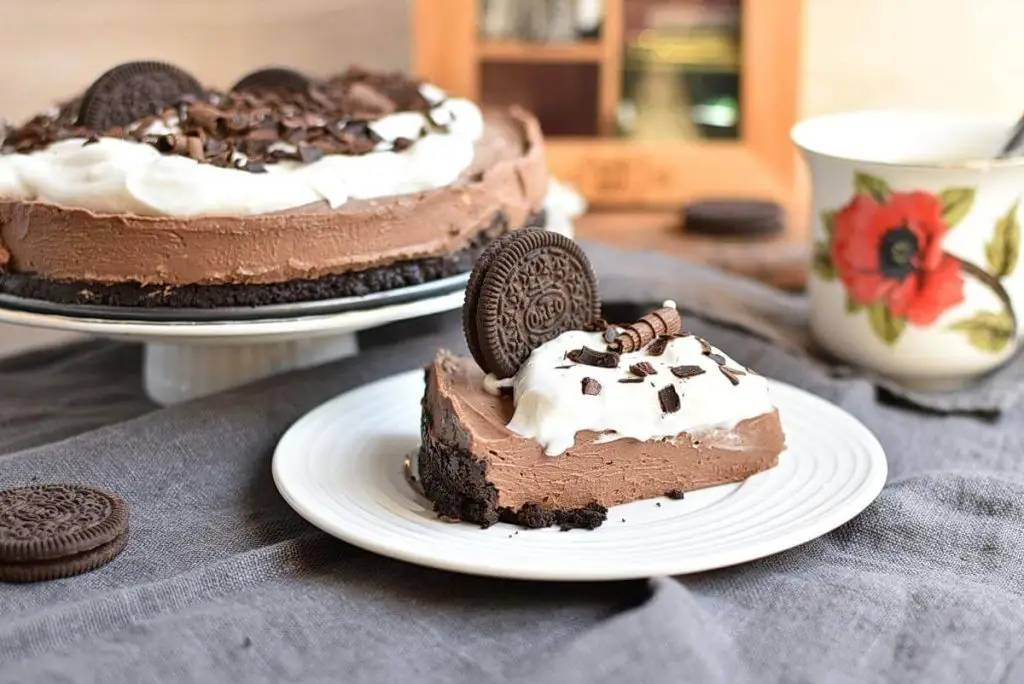 Easy No Bake Nutella Pie