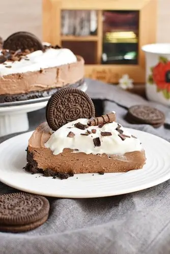 Easy No Bake Nutella Pie