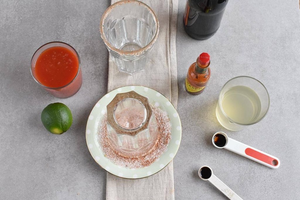 The Perfect Mexican Michelada recipe - step 2