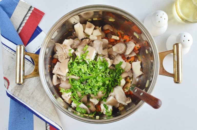 Step 3 - Vegan Oyster Mushroom Soup