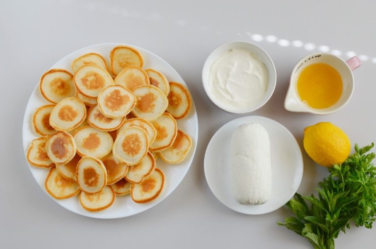 Blinis with Whipped Goat's Cheese and Honey Recipe Cook.me Recipes