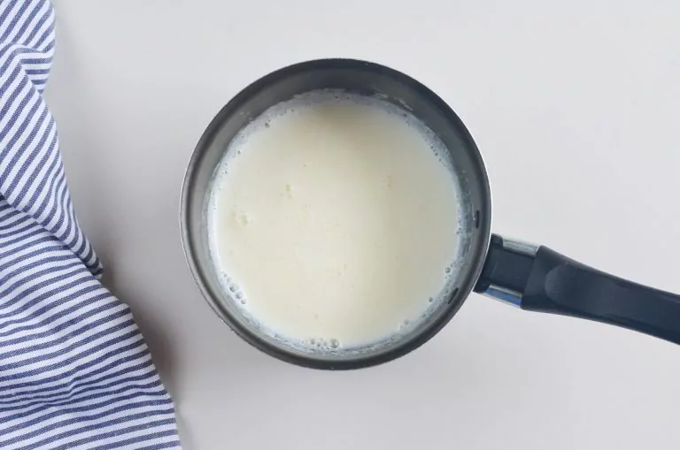 Butterfly Pea Flower Tea Latte recipe - step 4