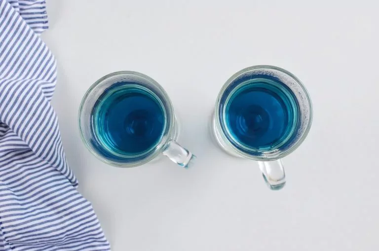 Butterfly Pea Flower Tea Latte recipe - step 5