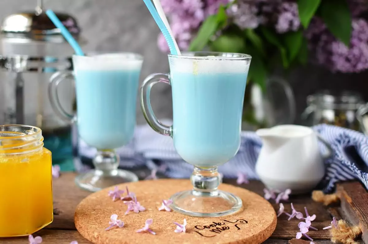 Butterfly Pea Flower Tea Latte
