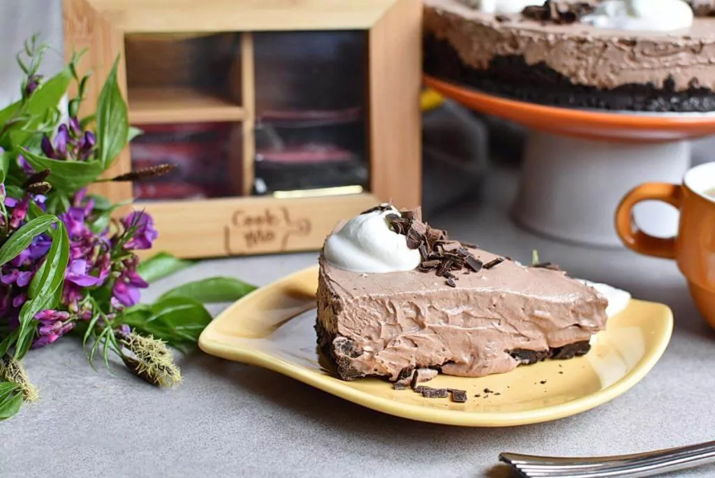 Chocolate Cream Cheese Pie