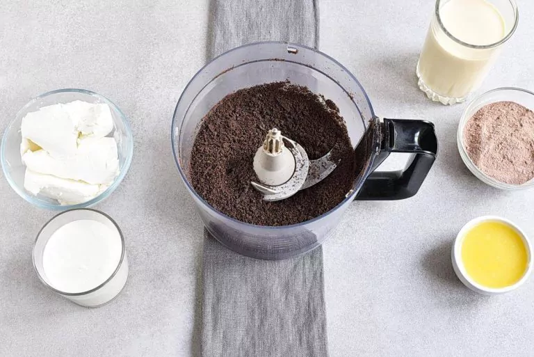Step 1 - Chocolate Cream Cheese Pie