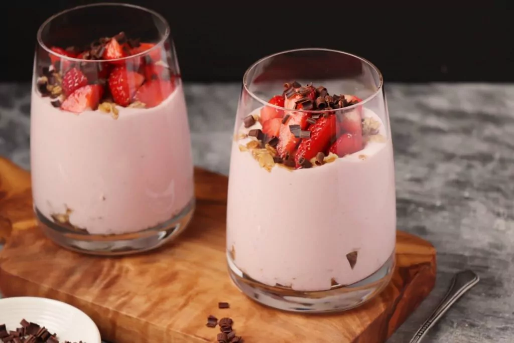 Creamy Strawberry and Yogurt Dessert