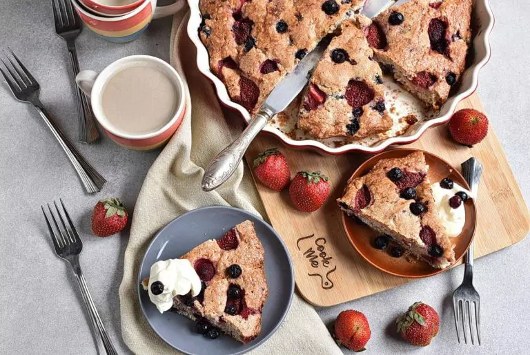 Step 9 - Easy Triple Berry Cake