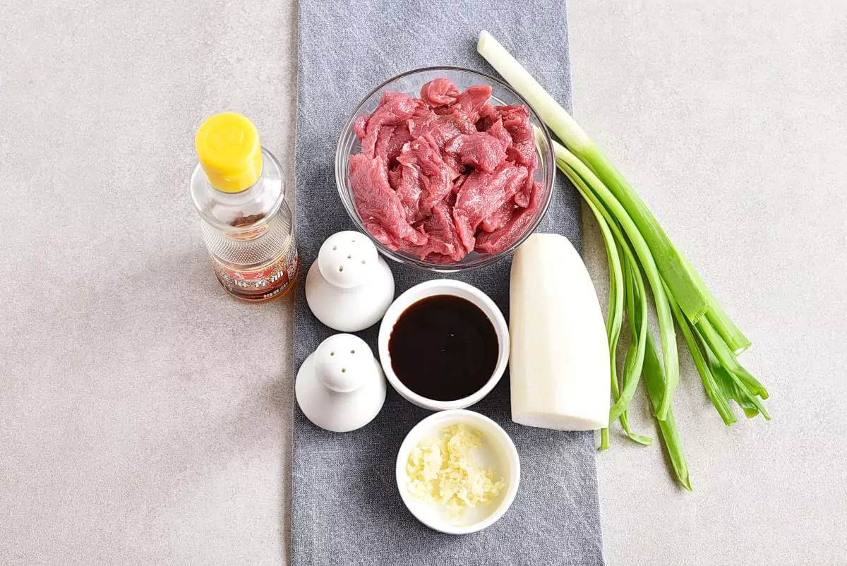 Ingridiens for Korean Beef & Radish Soup – Soegogi Muguk