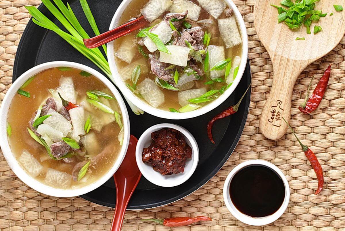 Korean Beef & Radish Soup – Soegogi Muguk