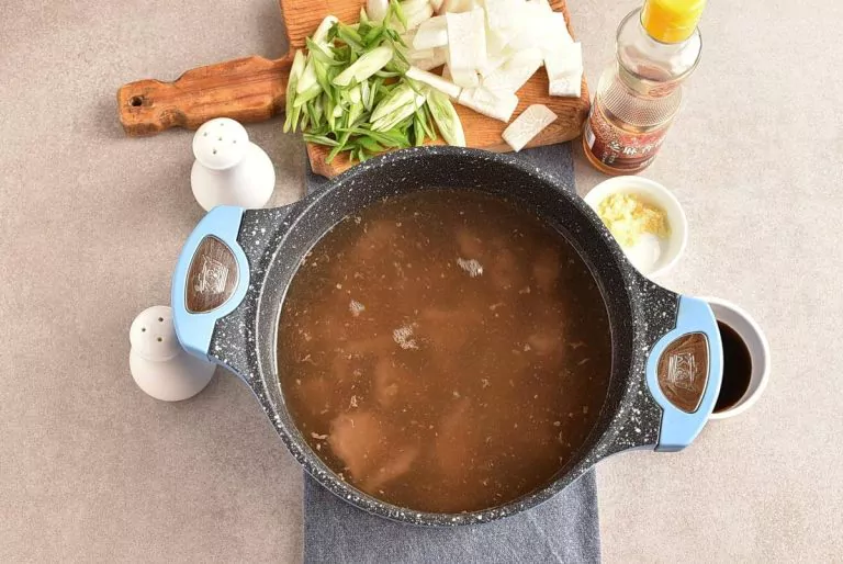 Step 4 - Korean Beef & Radish Soup – Soegogi Muguk