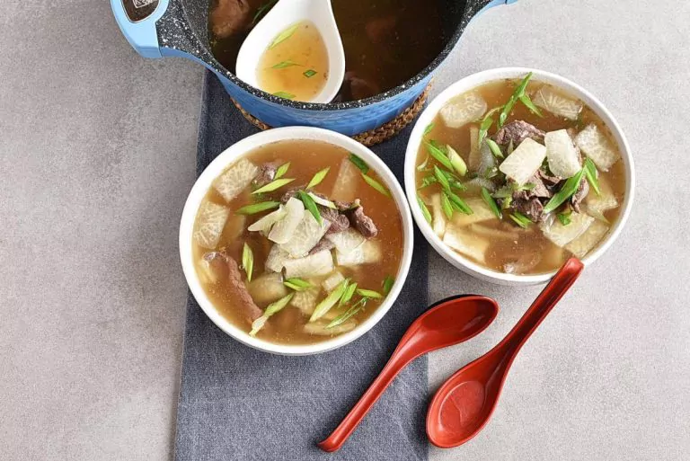 Step 8 - Korean Beef & Radish Soup – Soegogi Muguk